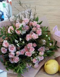 Купить классные розы в СПб цветочная база.